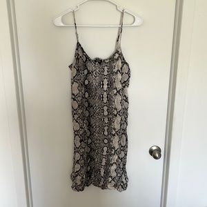 Express Dress size L